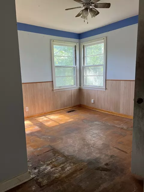 Bedroom - 250 Chipman Rd, Bethpage, TN 37022 photo 4 of 4