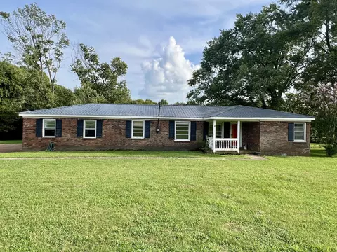 Exterior - 250 Chipman Rd, Bethpage, TN 37022 photo 7 of 12