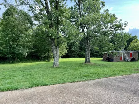Exterior - 250 Chipman Rd, Bethpage, TN 37022 photo 6 of 12