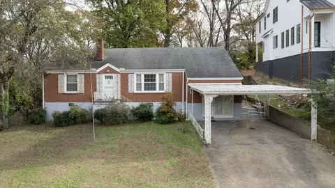 5703 Vine Ridge Dr, Nashville, TN 37205