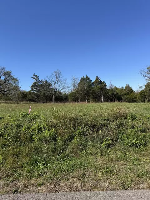 1547 E Stewarts Ln, Nashville, TN 37218