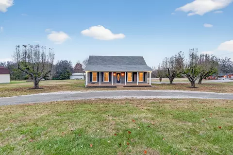 201 Fontenay Dr, Lebanon, TN 37090