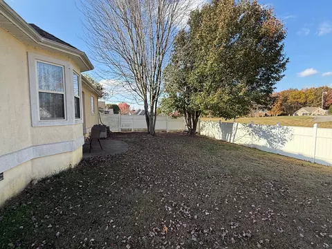 Exterior - 141 Foxrun, Springfield, TN 37172 photo 4 of 7