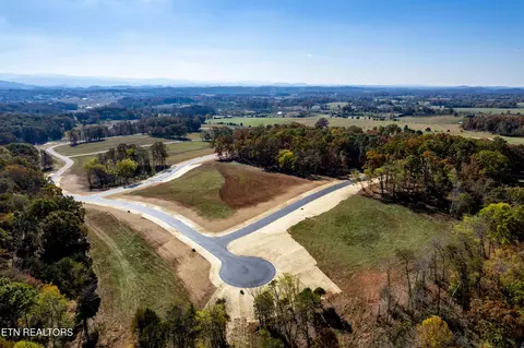 1161218 Kellys View Dr, Greenback, TN 37742 photo 2