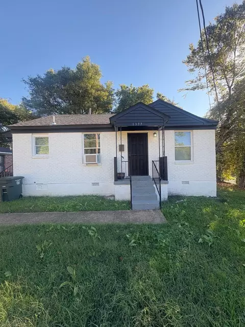 1377 Lyceum Rd, Memphis, TN 38106