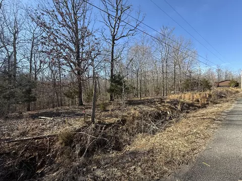 30 Backwoods Ests, Indian Mound, TN 37079