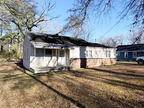 1701 E Lincoln St, Tullahoma, TN 37388