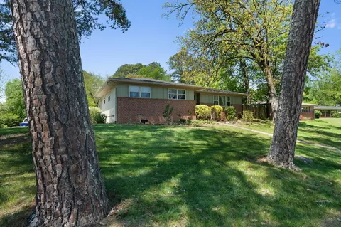 2201 Hickory Dr NW, Cleveland, TN 37311