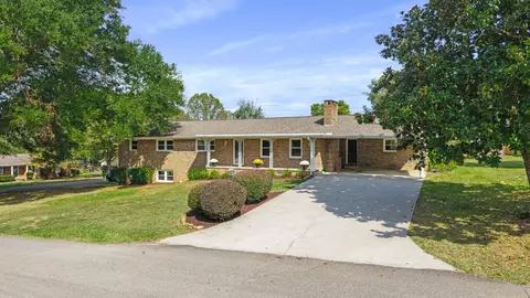 2020 W Lake Dr NW, Cleveland, TN 37312