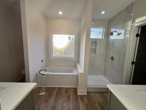 Bath - 1826 Pocahontas Rd, Morrison, TN 37357 photo 3 of 5