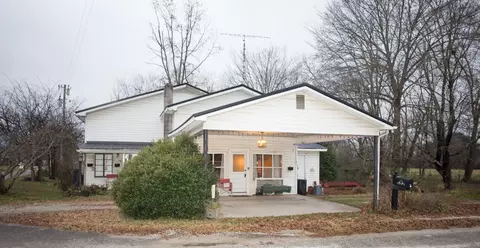 3104 Us 41, Pelham, TN 37366