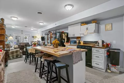 Kitchen - 307 Crestview Dr, Dickson, TN 37055 photo 6 of 8