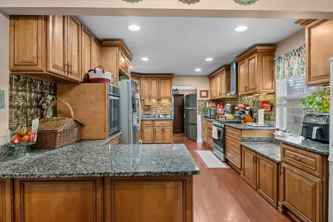 Kitchen - 307 Crestview Dr, Dickson, TN 37055 photo 1 of 8