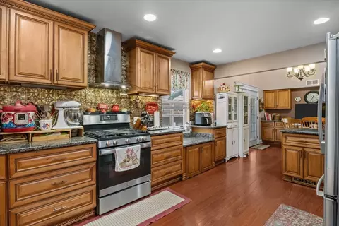 Kitchen - 307 Crestview Dr, Dickson, TN 37055 photo 4 of 8