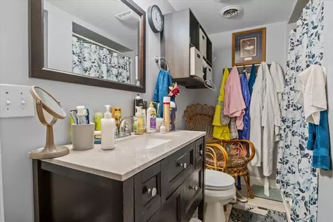 Bath - 307 Crestview Dr, Dickson, TN 37055 photo 7 of 7