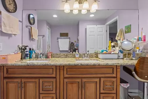 Bath - 307 Crestview Dr, Dickson, TN 37055 photo 1 of 7