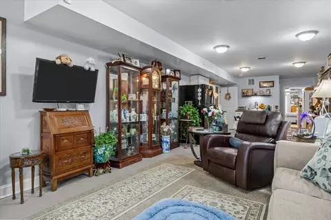 Living - 307 Crestview Dr, Dickson, TN 37055 photo 3 of 3