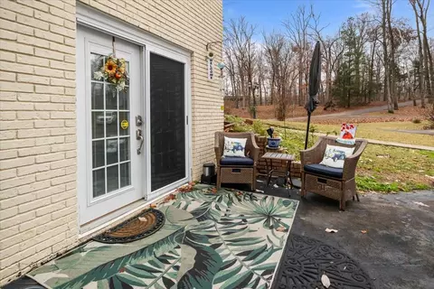 Exterior - 307 Crestview Dr, Dickson, TN 37055 photo 1 of 12