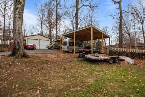 Exterior - 307 Crestview Dr, Dickson, TN 37055 photo 12 of 12