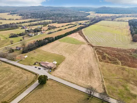 2 Flat Creek Rd, Spring Hill, TN 37174