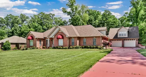 453 Stonemeadow Rd, Clarksville, TN 37043