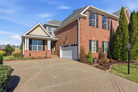 1310 Waxwing Dr, Hermitage, TN 37076