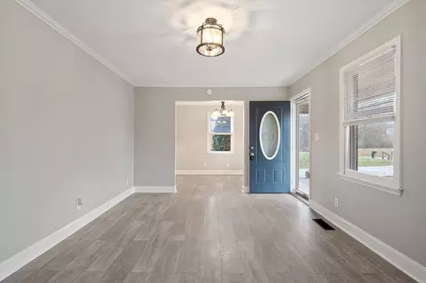 Living - 681 Hennessee Ave, Morrison, TN 37357 photo 3 of 3