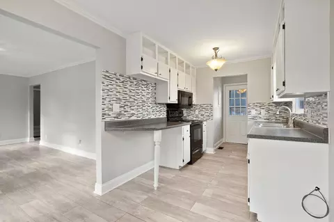 Kitchen - 681 Hennessee Ave, Morrison, TN 37357 photo 1 of 3