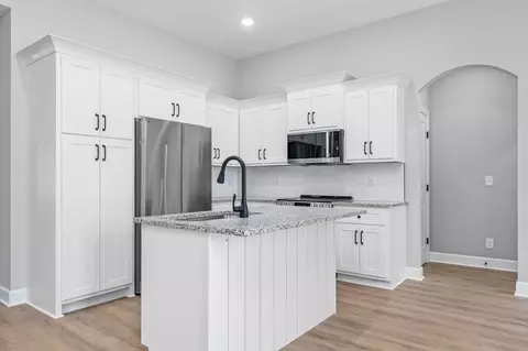 Kitchen - 105 Reece Rd, Baxter, TN 38544 photo 1 of 2