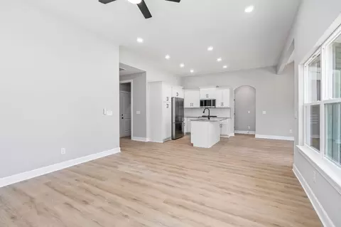 Living - 105 Reece Rd, Baxter, TN 38544 photo 2 of 2