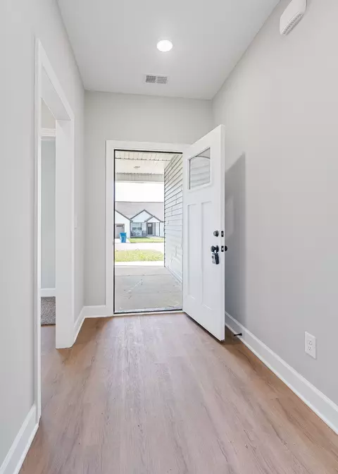 Entry Way - 105 Reece Rd, Baxter, TN 38544 photo 1 of 2