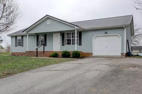920 Linda Dr, Oak Grove, KY 42262