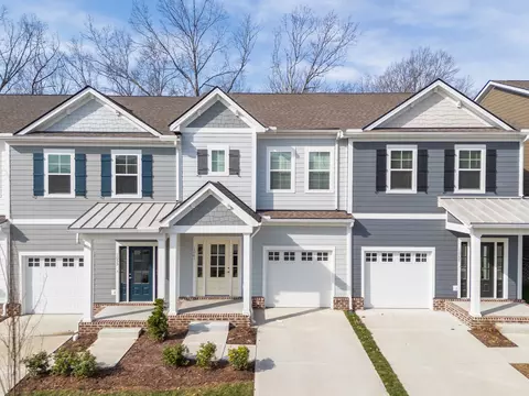 1061 Sweetleaf Dr, Franklin, TN 37064