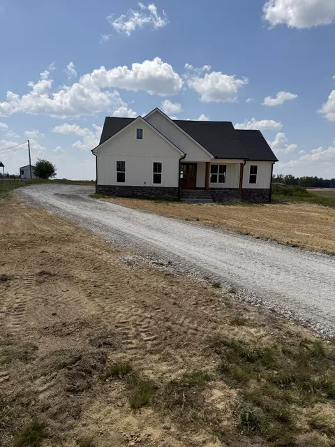310 Webb Ln, Smithville, TN 37166