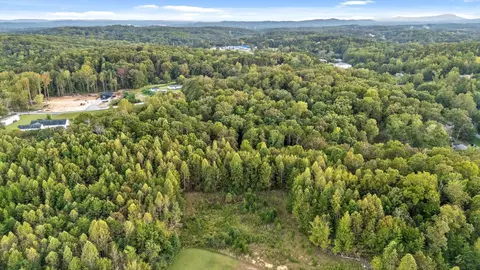 1252 Jacob Dr, Soddy Daisy, TN 37379