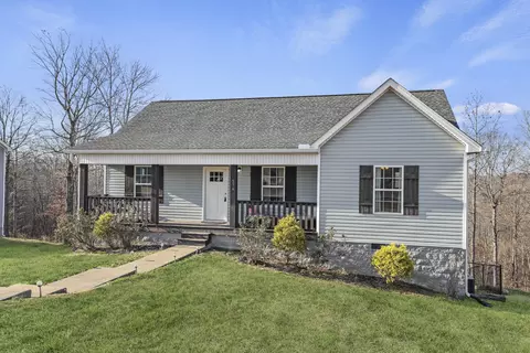 556 Skyview Dr, Ashland City, TN 37015
