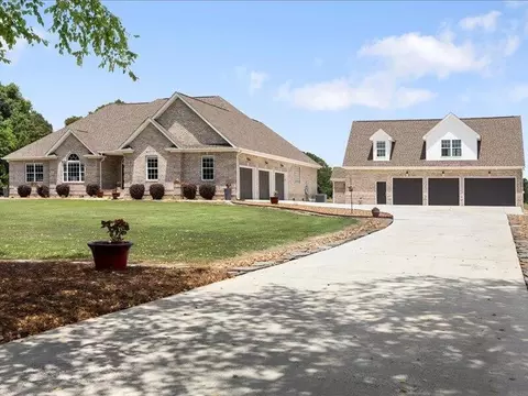 163 Mythical Ln, Ringgold, GA 30736