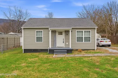 117 Love Dr, Harriman, TN 37748