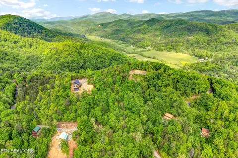 1 Hatcher Top Rd, Sevierville, TN 37862 photo 32