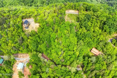 1 Hatcher Top Rd, Sevierville, TN 37862 photo 14