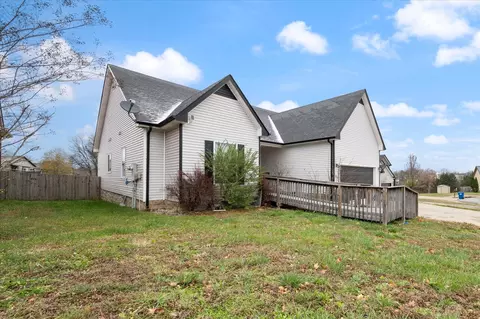 991 Guinevere Ct, Clarksville, TN 37040