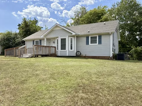 2816 Summertree Ln, Clarksville, TN 37040