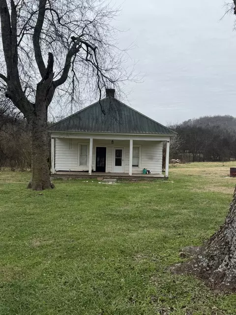 1520 Coosie Branch Rd, Cornersville, TN 37047