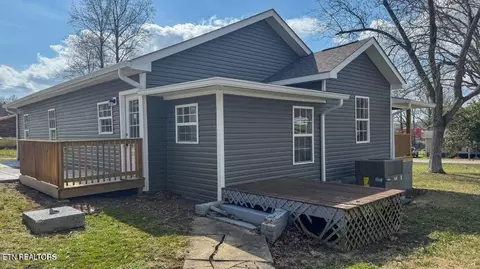 138 Lloyd St, Oneida, TN 37841 photo 6