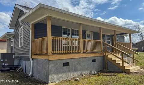 138 Lloyd St, Oneida, TN 37841 photo 5