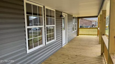 138 Lloyd St, Oneida, TN 37841 photo 9