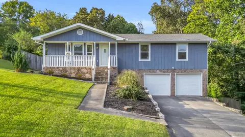 200 Crest Cir, Ringgold, GA 30736