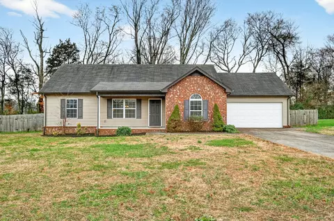 1001 Pusher Pl, Rockvale, TN 37153