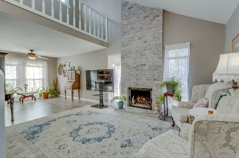 916 Old Fountain Pl, Hermitage, TN 37076