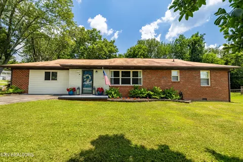 101 Hopi Dr, Maryville, TN 37804